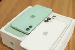 A picture of Iphone 11 plain USED UK