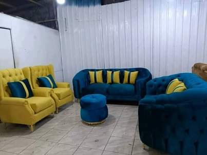A picture of FINEHOME CREATIONS UG 0750090953