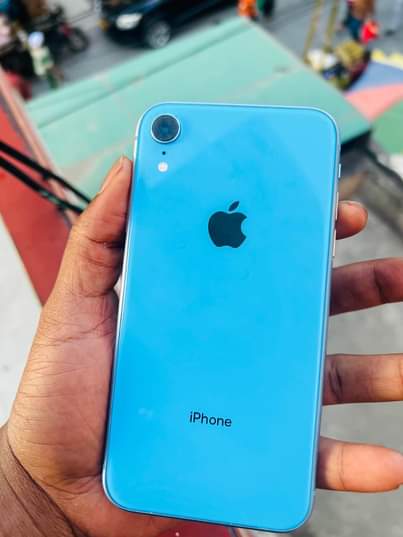 A picture of Iphone xr