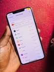 A picture of Iphone xsmax 64gb