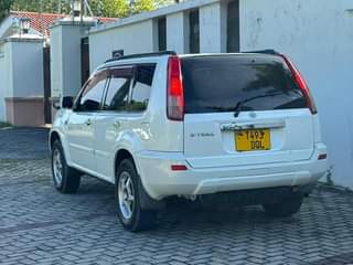 A picture of NISSAN X TRAIL GARI ALMOST MPYA