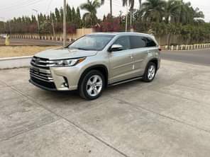 A picture of BIG MEN DEALZ FOREIGN USED TOYOTA HIGHLANDER LIMITED YEAR 2014