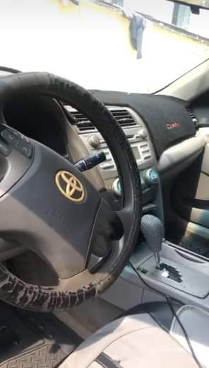 A picture of 2008 Toyota camry baked on first body engine very sound