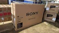 A picture of 440 000 last price for 32inch flat screen TV brand