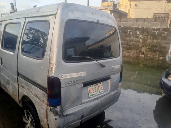 A picture of Urgent sale korope bus auto gear
