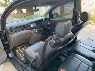 A picture of TOYOTA ISIS