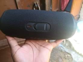 A picture of Jbl speaker