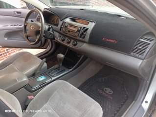 A picture of Toyota Camry LE 2004
