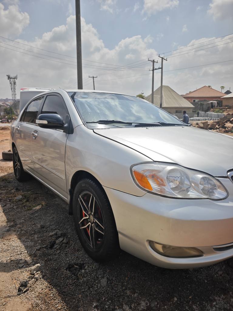 A picture of Belgium Grade Toyota Corolla 2006 model with untampered engine and
