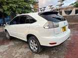 A picture of TOYOTA HARRIER Cc 2360 Year 2005 Mileage lower Engine 2AZ