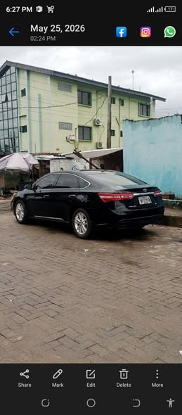 A picture of Toyota Avalon