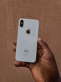 A picture of IPhone X