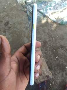A picture of GOOGLE PIXEL 3a STORAGE 64GB RAM 4 ANDROID VERSION 12