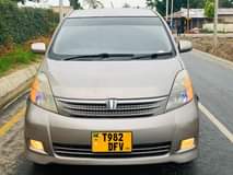 A picture of TOYOT ISIS INAUZWA 0688 648 633