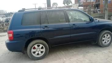 A picture of Toyota Highlander 2004
