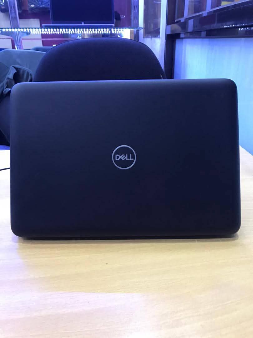 A picture of Dell 3190 with 4gb RAM and 128gb ssd