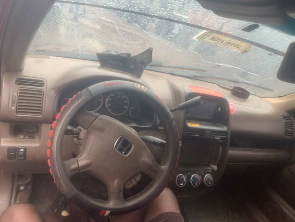 A picture of Honda CR V 2006