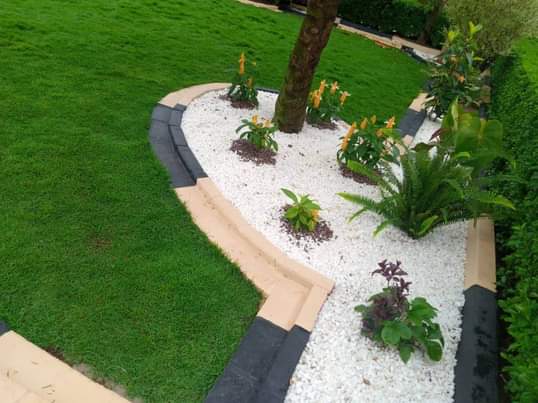 A picture of Rachels outdoor flower designs