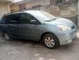 A picture of 2005 Toyota Sienna