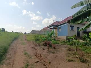 A picture of  READY TITLED Plot 50x100ft title On quick sale Located