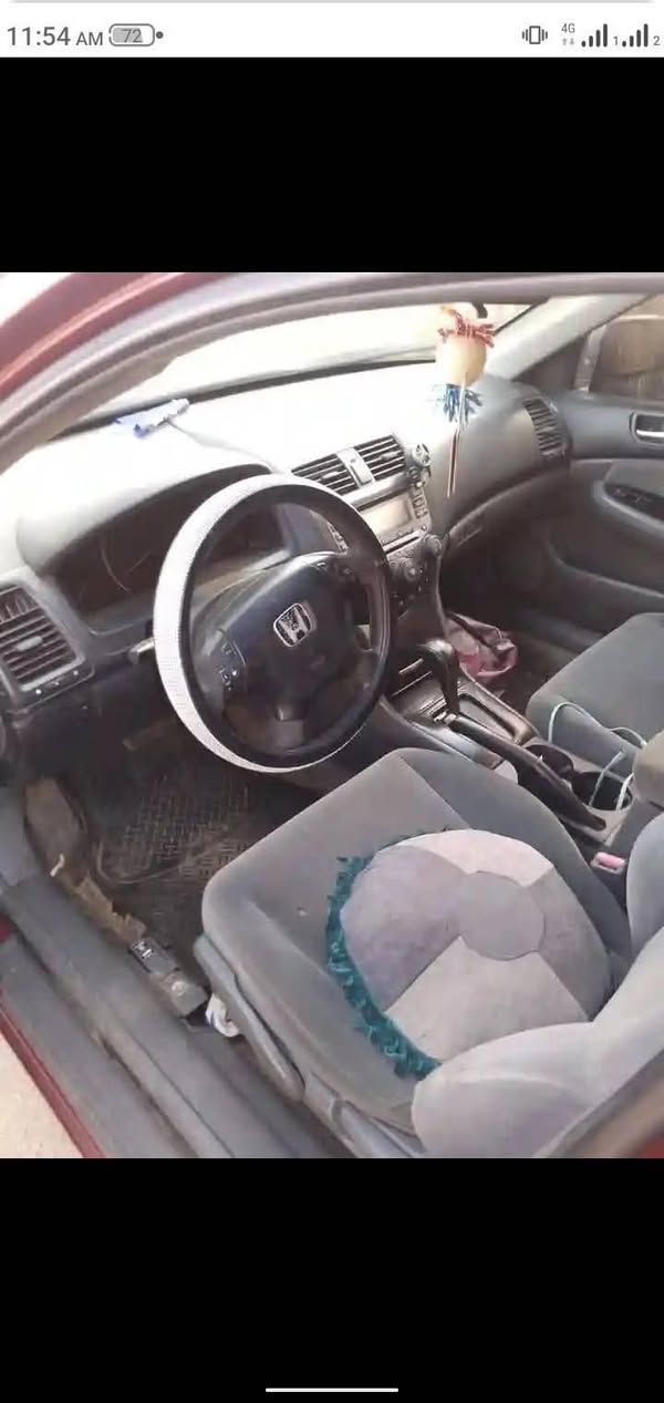 A picture of Super distress Honda DC 2.350