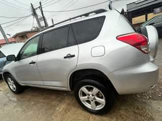 A picture of Registered well maintained 2007 Toyota rav4 Accident free V6 engine
