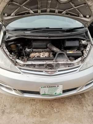 A picture of Toyota estima T 07088153375