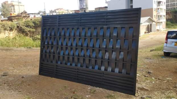 A picture of 11ft sliding gate