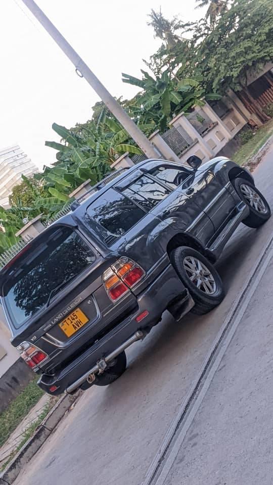 A picture of LANDCRUISER
