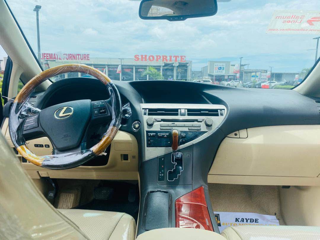 A picture of  19 500 000 DISTRESS SALES FOREIGN USED 2010 Lexus