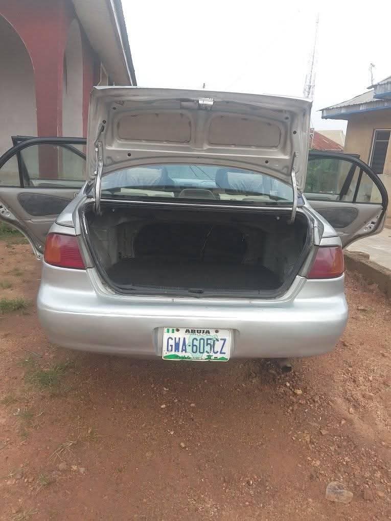 A picture of 2002 Toyota corolla