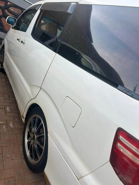 A picture of Toyota Alphard