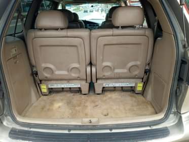A picture of SHARP 2002 MODEL TOYOTA SIENNA Sound engine Smooth gear AC