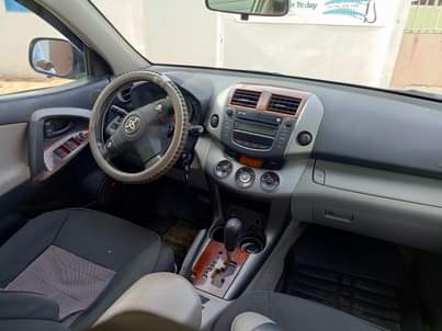 A picture of Well maintained 2009 TOYOTA RAV4 FOR SALE