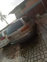 A picture of Toyota sienna 2000 very good car