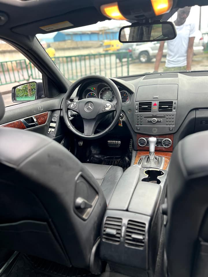 A picture of Clean 7 months used C300
