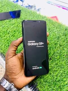 A picture of SUMSUNG S9
