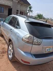 A picture of RX 330 Lexus