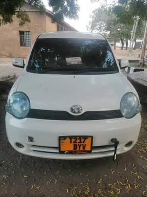 toyota sienta