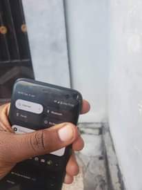 A picture of Google pixel 4 Gb 64 Ram 4 Location tabata Contact