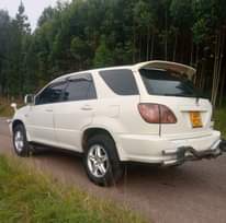 A picture of A good Toyota Harrier on Sale