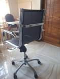 A picture of Kinazunguka pia kinapanda na kushuka ni kipya kabisaaa