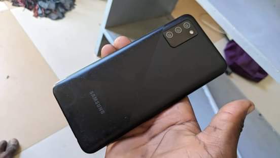 A picture of Samsung a02s gb32 ram 3