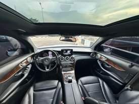 A picture of Mercedes BENZ GLC 300