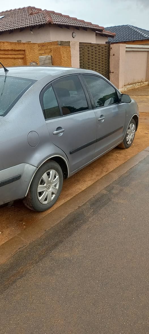 A picture of Am selling polo classic 2007 contact 0835529091 for deteils