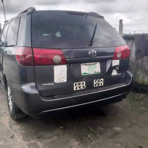 A picture of Sharp and clean big sienna Everything working perfectly Price 3