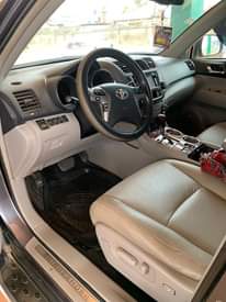 A picture of Toyota Highlander 2013