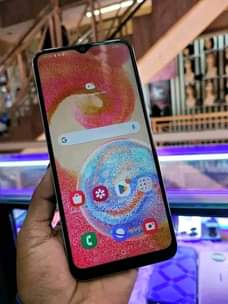 A picture of Samsung a04e internal 32gb ram 3 haina kipengele sio ya