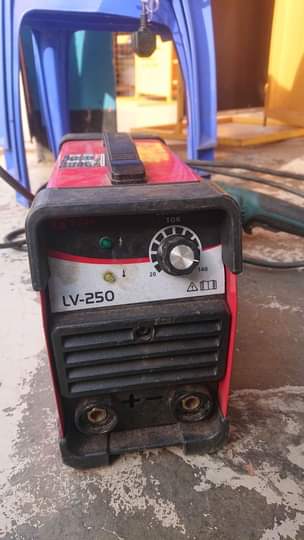 A picture of Welding machine on sale in banda kireka 0708048430 0772610582