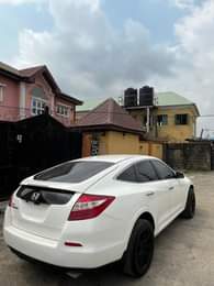 A picture of Honda crosstour Year 2010 kitted to 2014 Price 5 3m